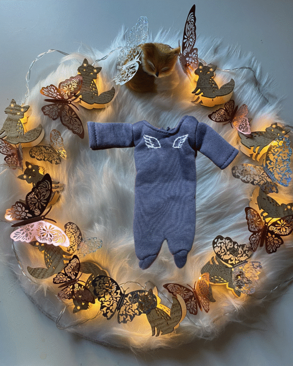 🌫️Pyjama d’adieu “Ailes du Cœur” – Coloris gris perle – Création unique Coeur d’ELdothao